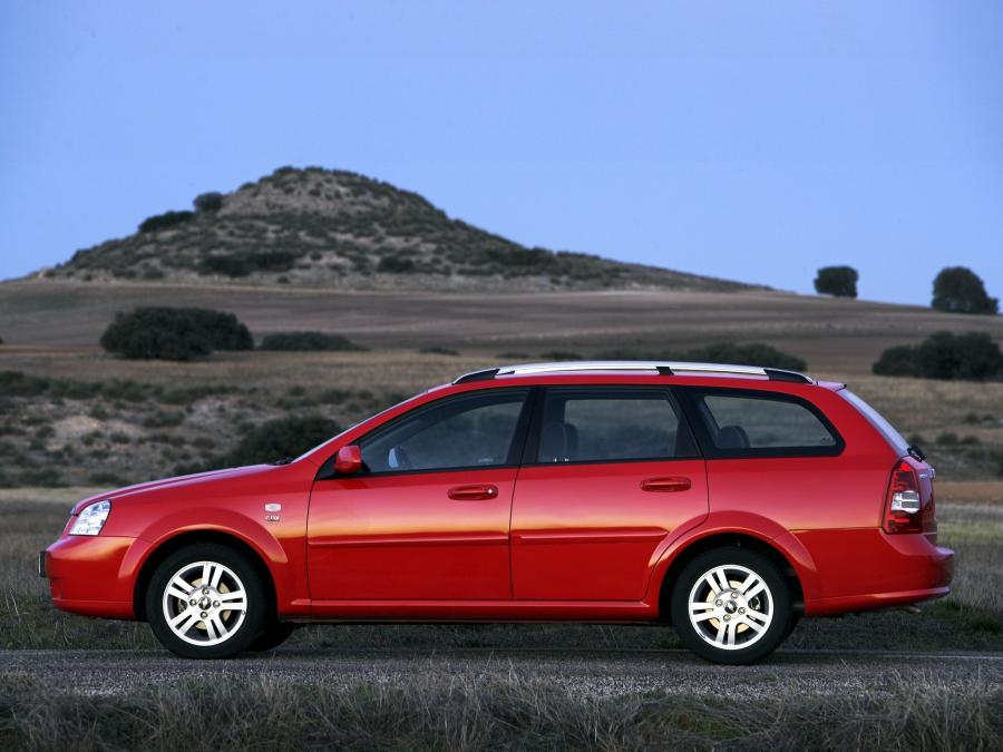  Chevrolet Nubira Station Wagon 2004 года  (фото 12 из 16)